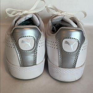 Puma sneakers sz 8.5